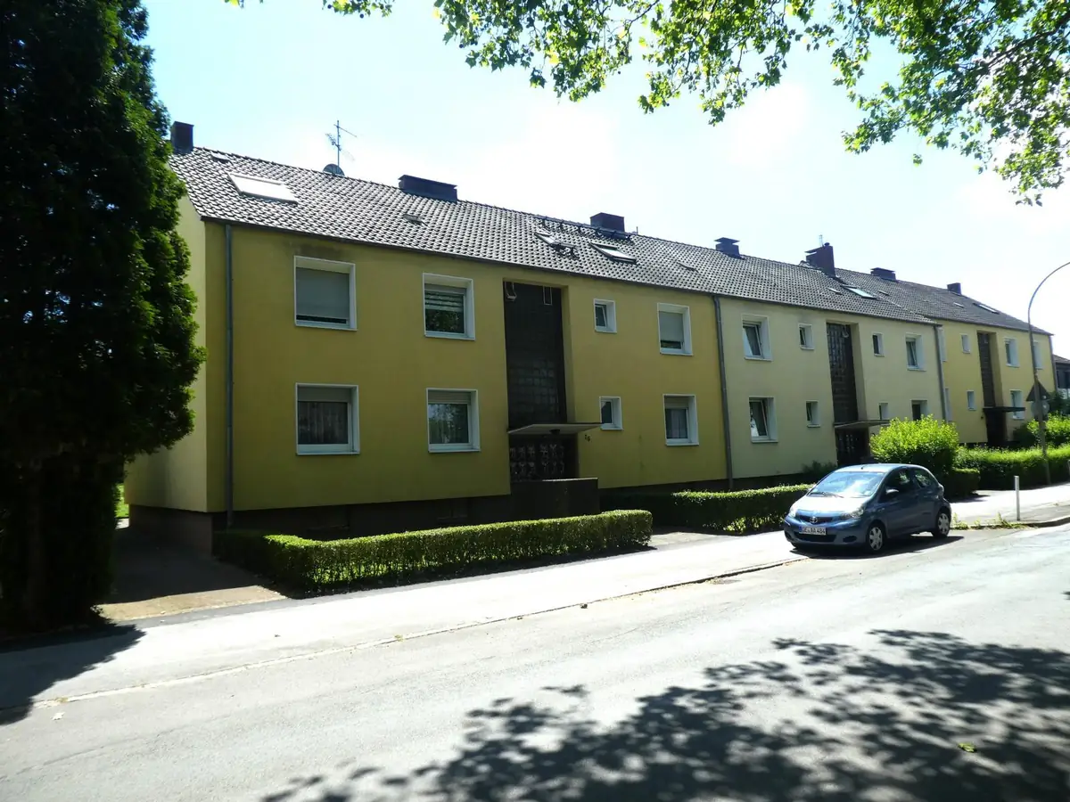 Foto 2: Top renovierte 56 m² Eigentumswohnung mit Südbalkon und einem 11 m² Dachzimmer