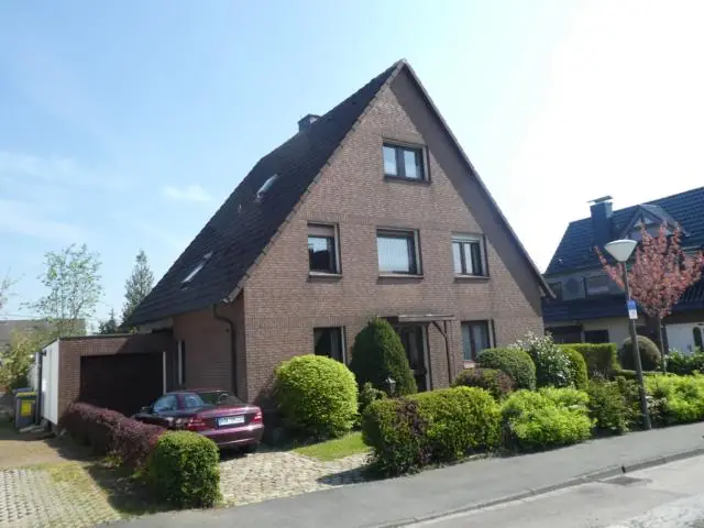 Freistehendes Zweifamilienhaus mit Garage, Dortmund-Lichtendorf
