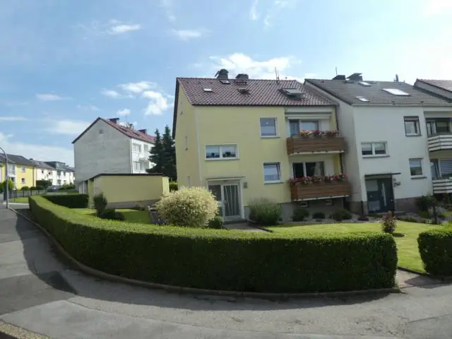 Renoviertes Zweifamilienhaus mit 2 Garagen, Dortmund-Kirchlinde